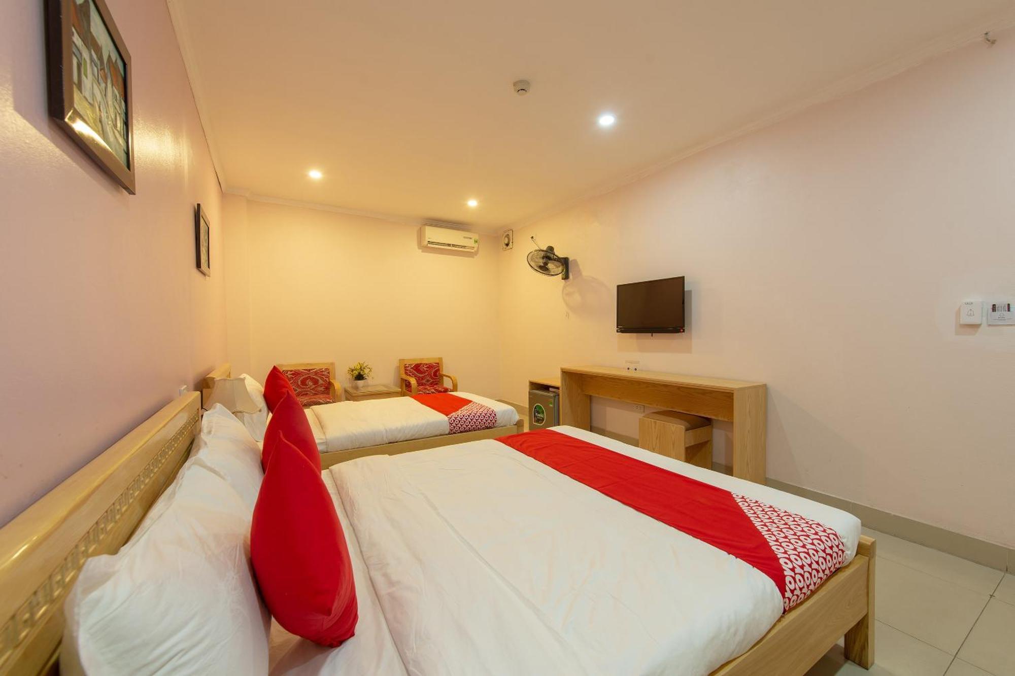 Capital O 417 Truong Son Hotel Hanoi Exterior photo