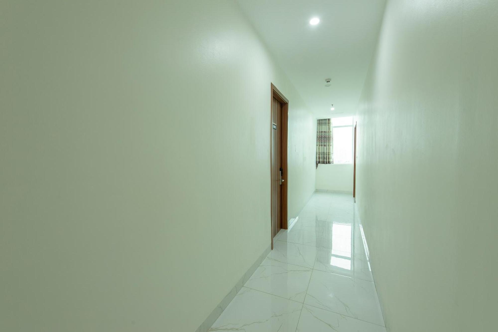 Capital O 417 Truong Son Hotel Hanoi Exterior photo