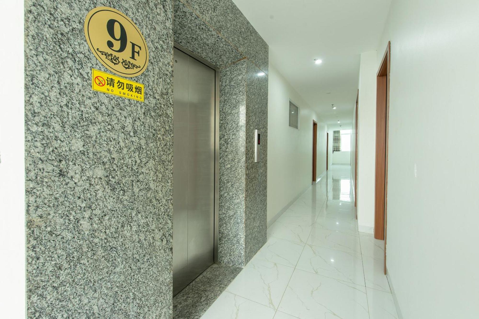 Capital O 417 Truong Son Hotel Hanoi Exterior photo